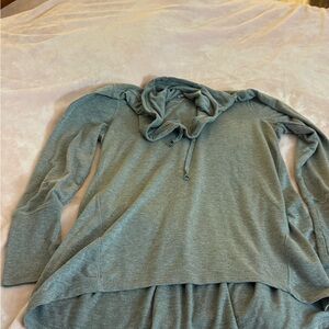 Cable & Gauge Heather Gray Cowl Neck Sweatshirt